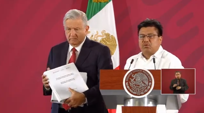 Presidente Andrés Manuel López Obrador recibe las actas de la consulta indígena