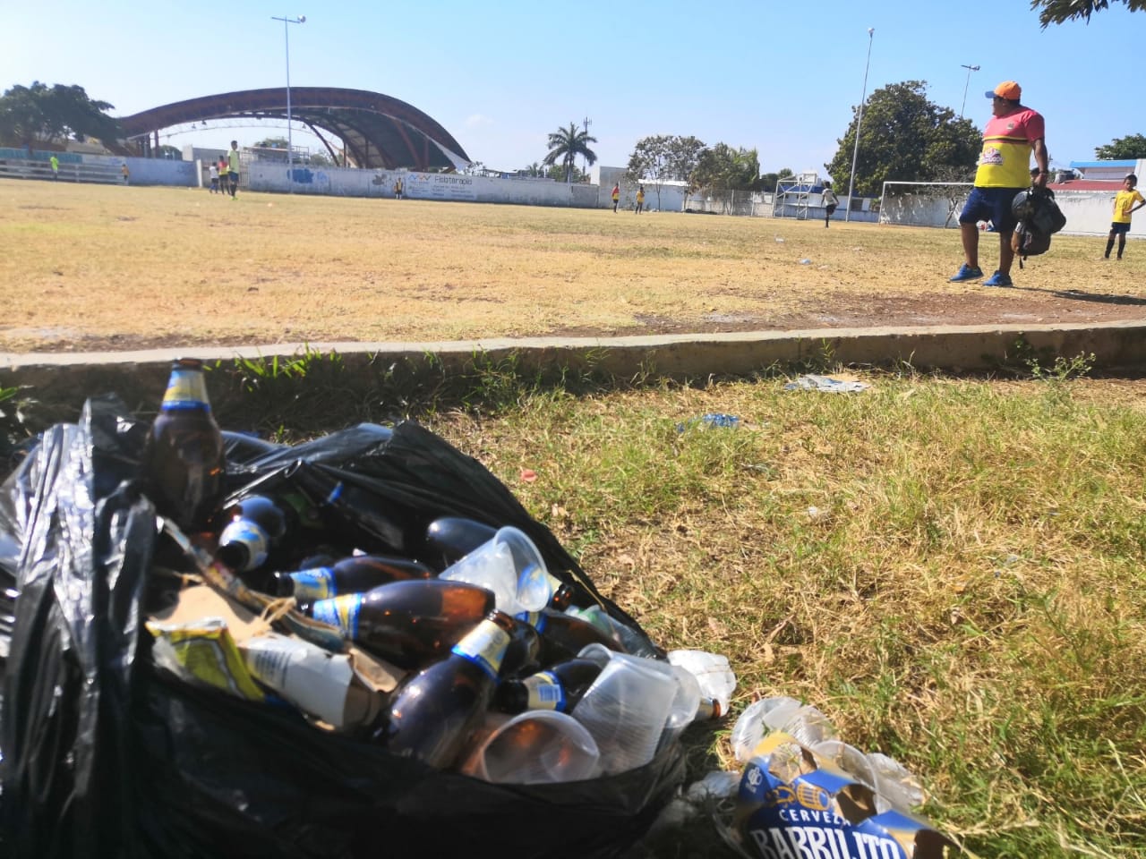 Alcohol en canchas deportivas