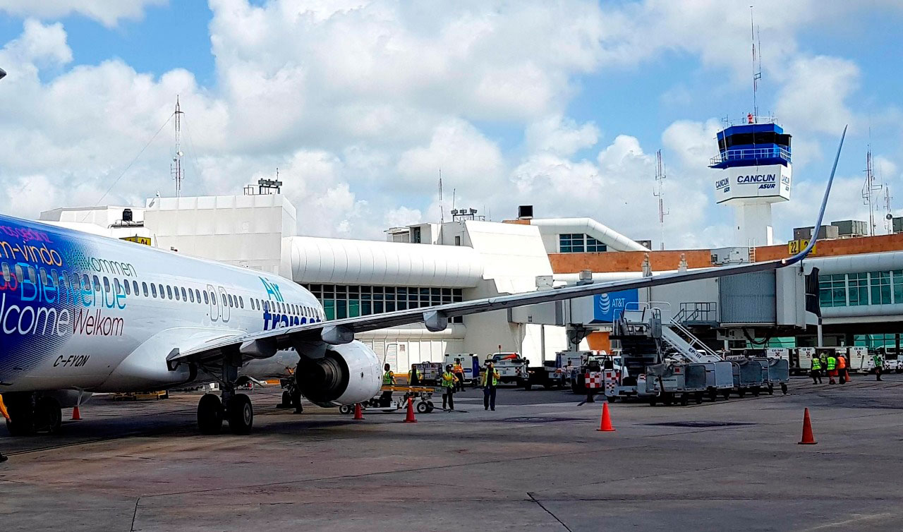 Cancelan vuelos en el aeropuerto de Cancún por Covid-19