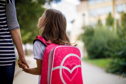 Estudiantes con filtros para prevenir Covid-19