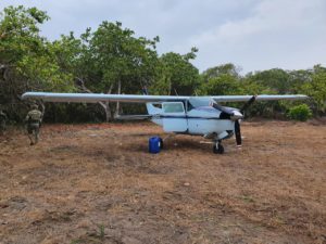 Aseguran avioneta en Chiapas 3