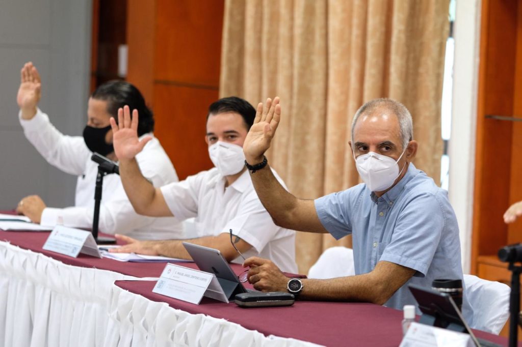 Regidores en sesión de Cabildo