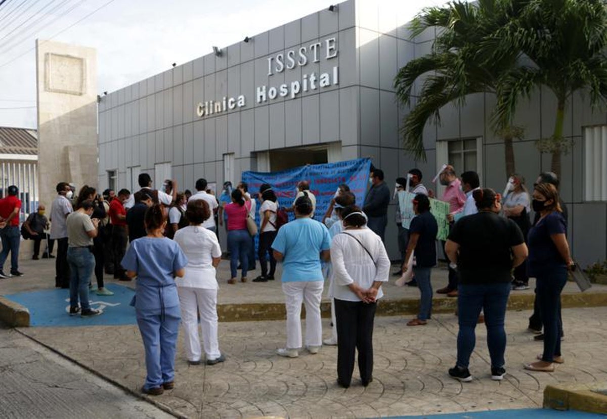 Siguen despidos injustificados en clínica del Issste