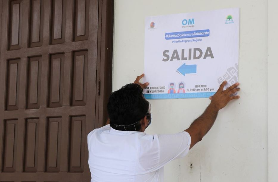 Controversia Constitucional por decisión del Ejecutivo de desaparecer la Oificialía Mayor, decisión que corresponde al Congreso.