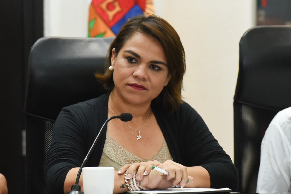 Reyna Durán Arceo, a la espeta de los resultados de Covid-19