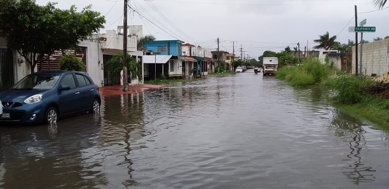 Calles encharcadas por lluvias