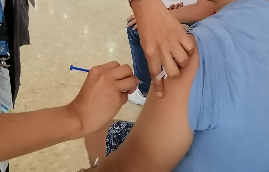 Vacunar a menor, pendiente