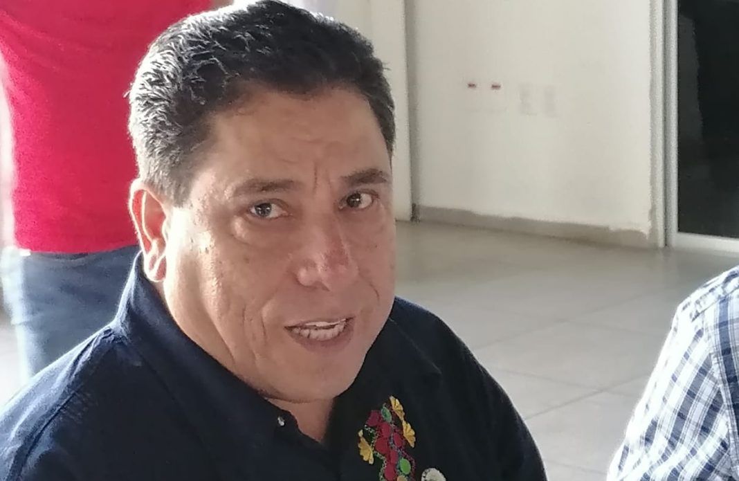 Diego Ánimas Delgado denuncia a Carlos Joaquín