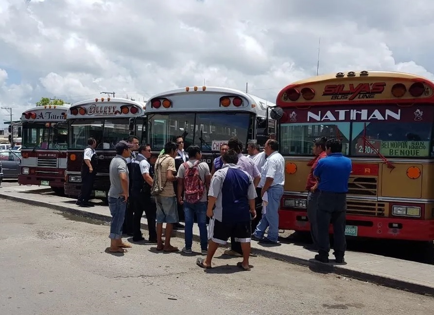 parada de autobuses beliceños