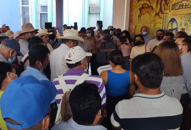 Exigen a Secretaría de Obras cumpla con proyectos licitados y no hechos