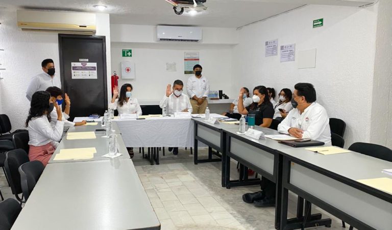 Avalan padrón de becas municipales en Cancún