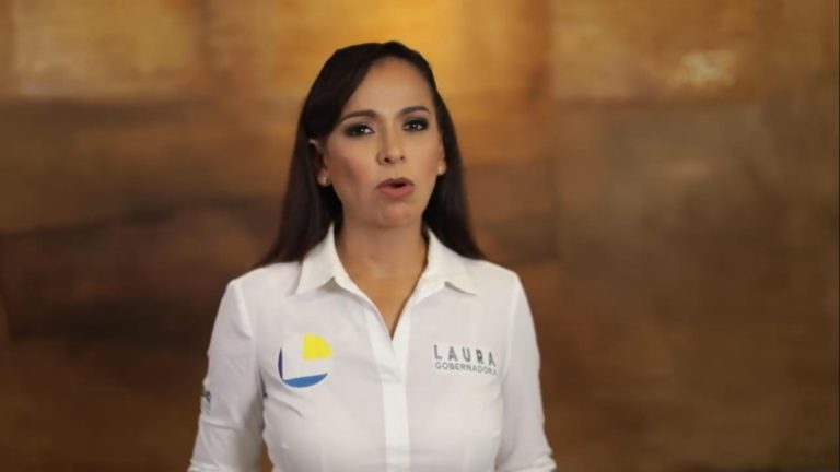 Se disculpa Laura Fernández a regañadientes en Facebook en horario nocturno