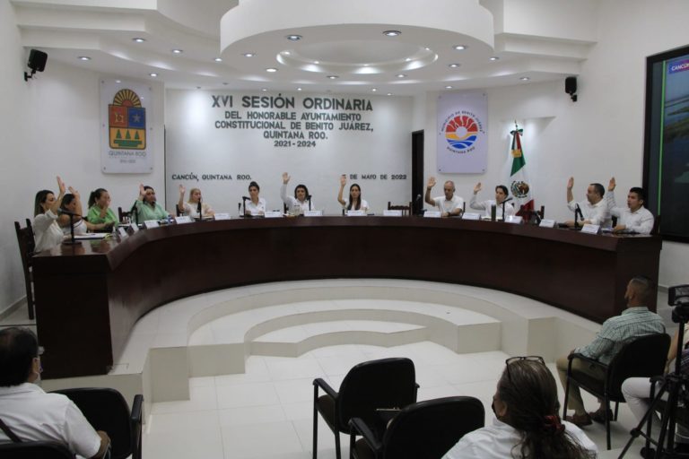 Prohíbe Cabildo en Cancún espectaculares con contenido discriminatorio