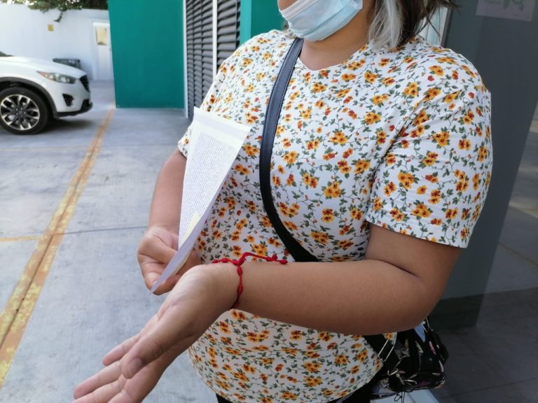 Despiden a joven de casino por estar embarazada