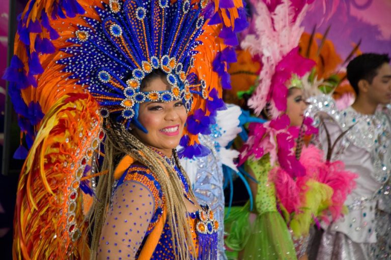Checa aquí el cartel de eventos del Carnaval Playa del Carmen 2023