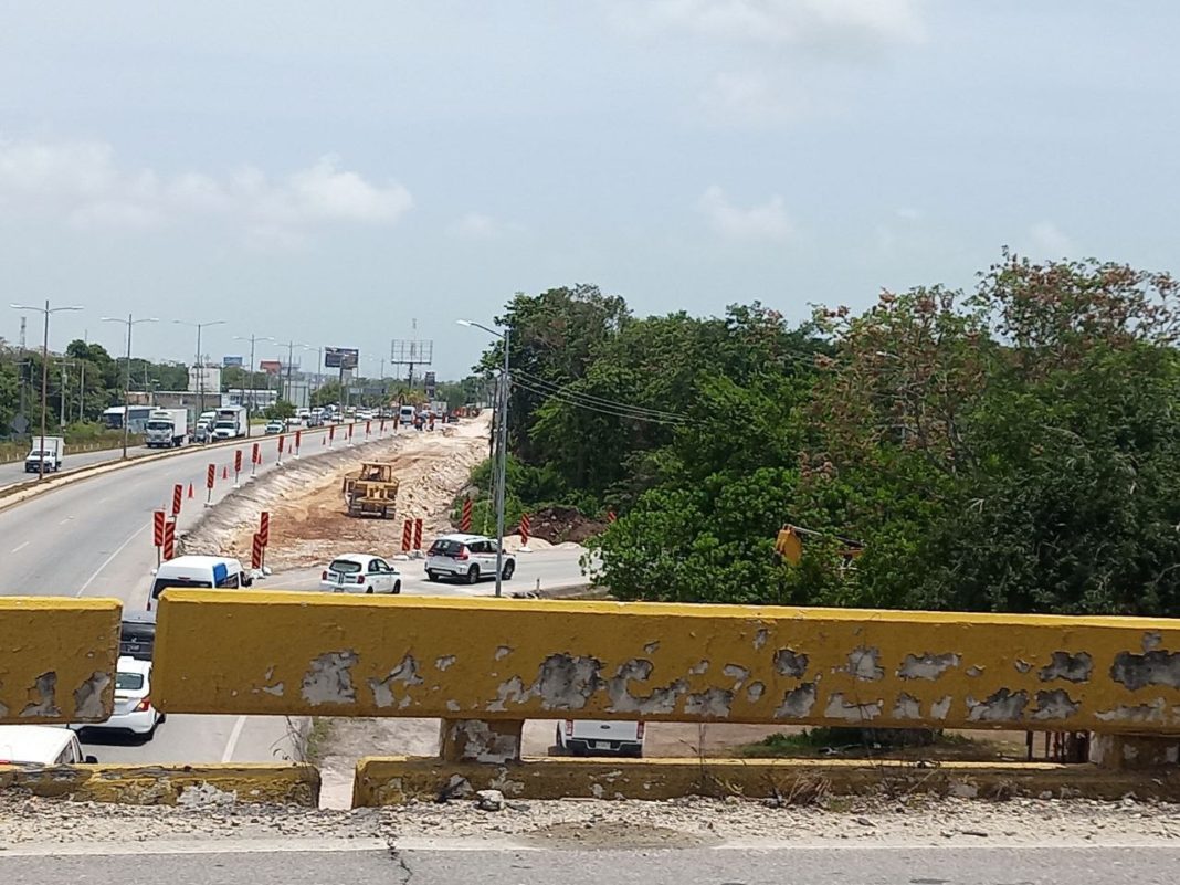 puente El Trébol en Cancún